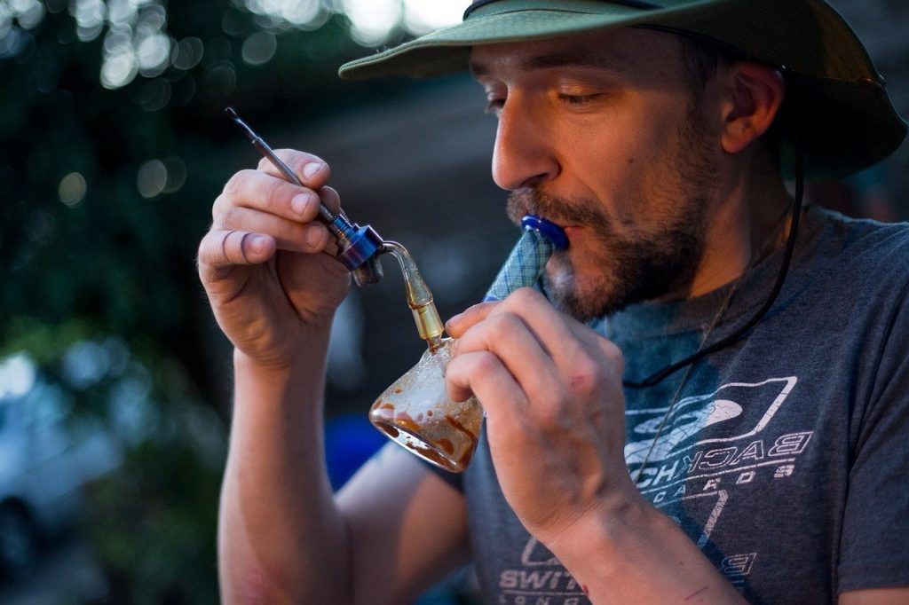 Beginner’s Guide to Bongs, Joints, and Dabs
